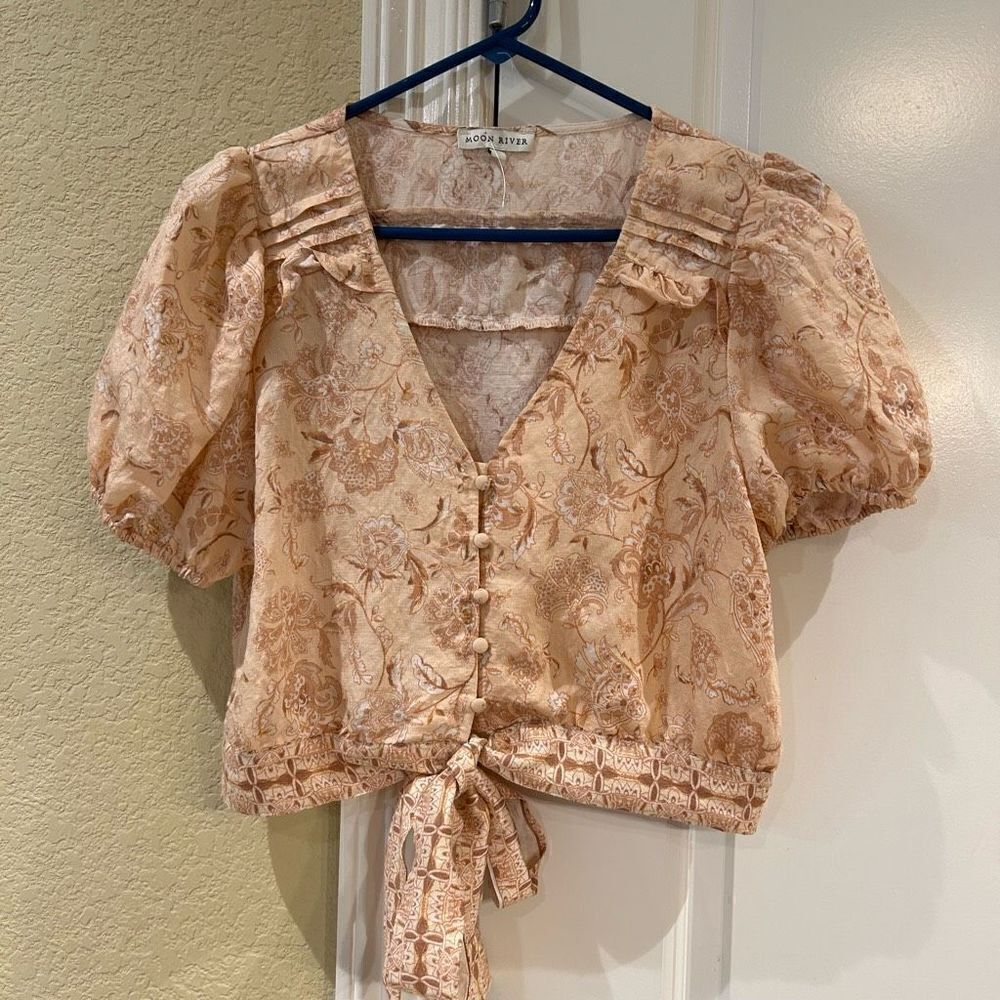 Anthropologie Moon River Tie Knot Button down crop top medium NWOT
